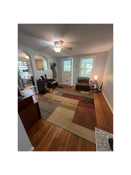 Primary Photo - 5214 27th Ave S