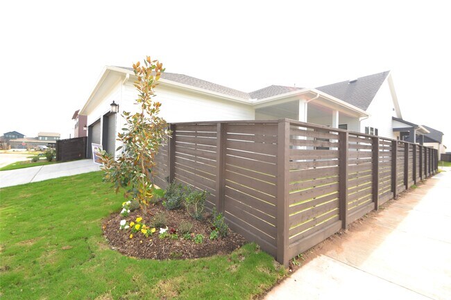 Building Photo - 3207 Kindred Wy