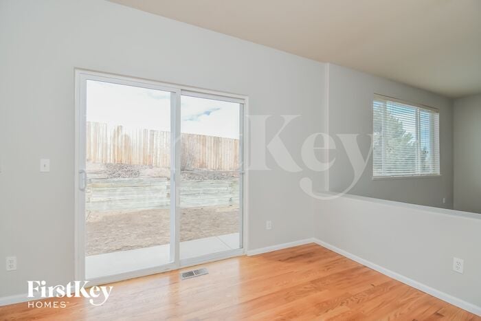 Building Photo - 5660 Rose Ridge Ln