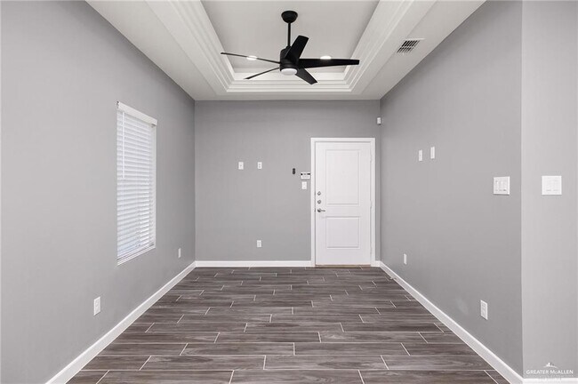 Building Photo - 503-505 W Farm to Market 495