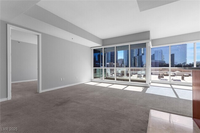 Building Photo - 4525 Dean Martin Dr