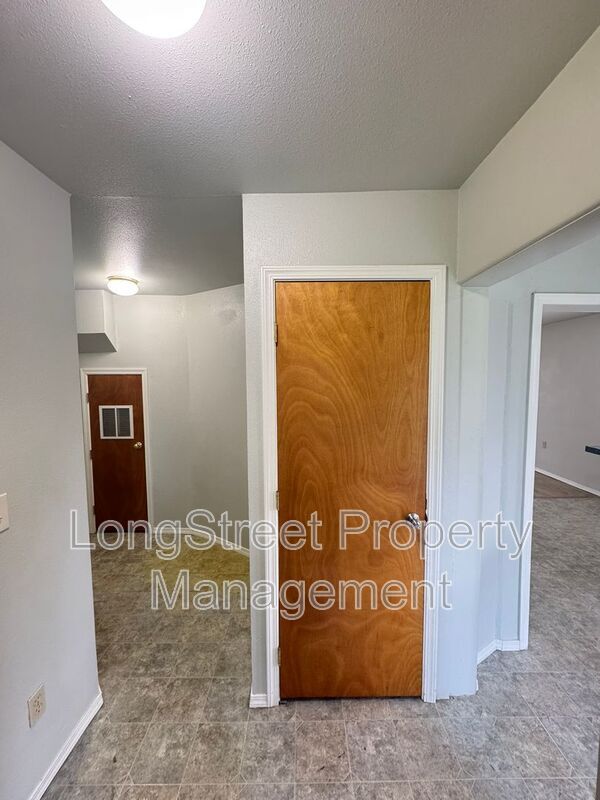 Building Photo - 1012 NW 34th St