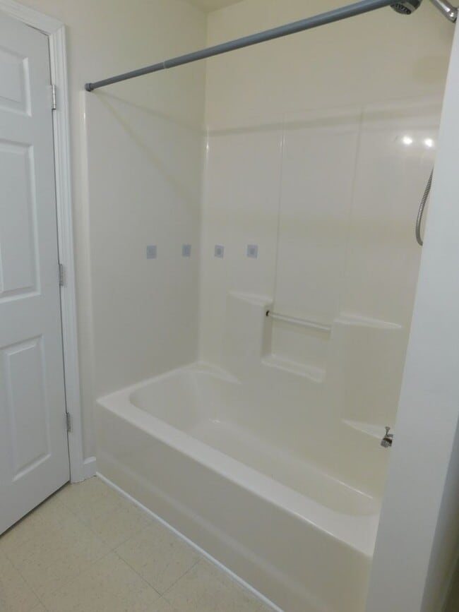 Building Photo - 4 bedroom In Pasquotank County