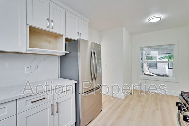 Building Photo - 207 Haight St