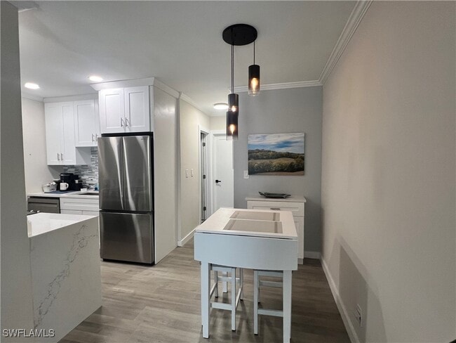 Building Photo - 473 12th Ave S