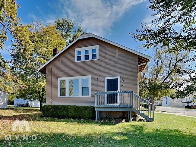 Primary Photo - 96 N Center St