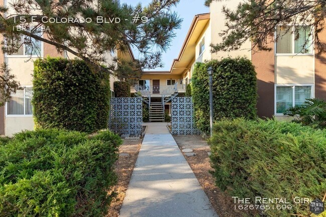 Building Photo - Updated 1 Bed /1 Bath In Arcadia! | Upper ...