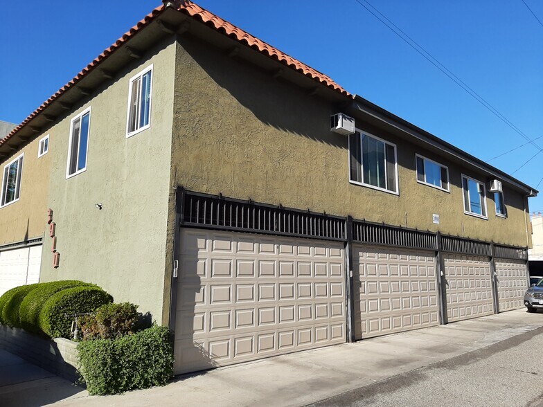 Building Photo - 3910 Beethoven St
