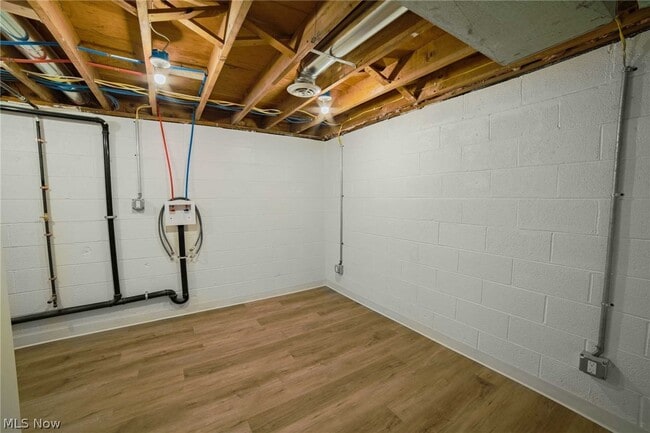 Building Photo - 348 Silver Meadows Blvd