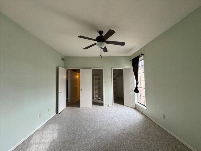 Building Photo - 2475 Underwood St