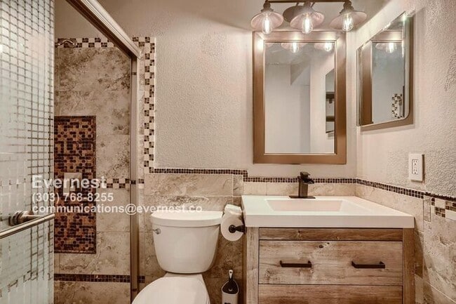 Building Photo - Stylish One-Bedroom Condo in Prime Denver ...
