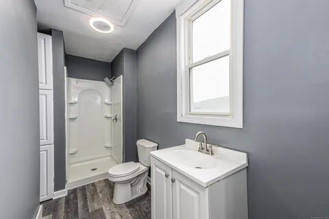 Building Photo - 1668 Litchfield Tpke