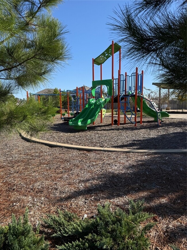 Building Photo - 14896 N Ascot Bnd Cir