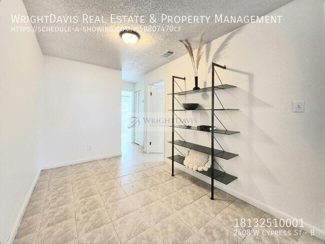 Building Photo - 2408 W Cypress St