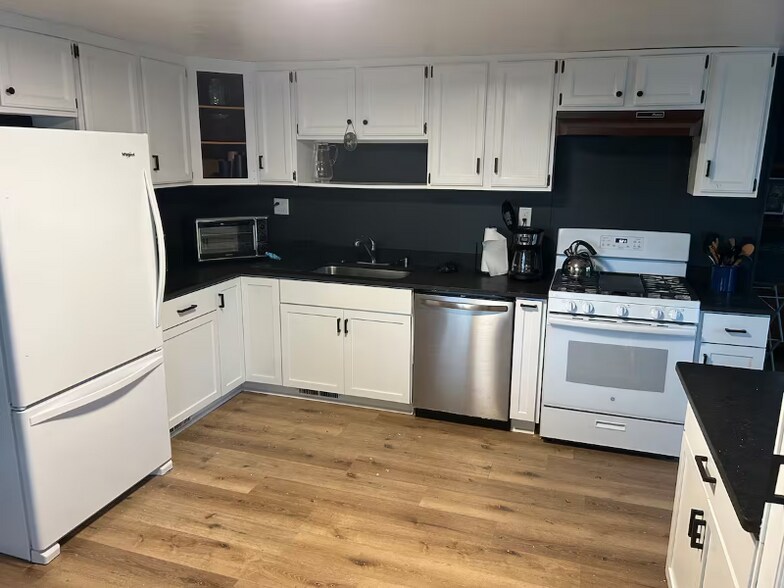 Building Photo - 111 McDowell St