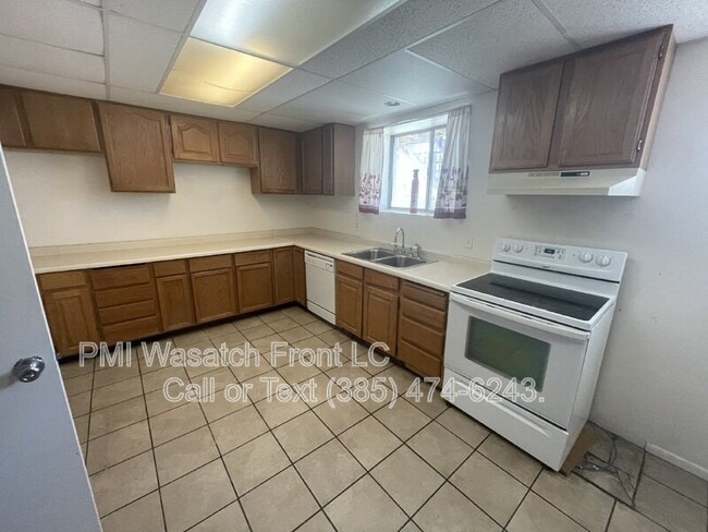 Building Photo - 9140 Judd Ln