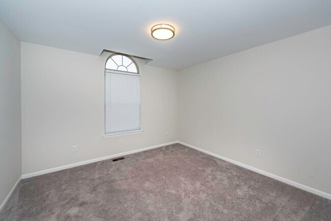 Building Photo - 50236 Amberwood Rd