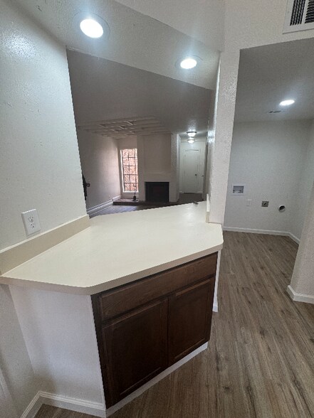 Building Photo - 6019 Ridgecrest Rd