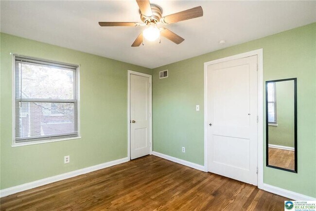 Building Photo - 240 Palmer St