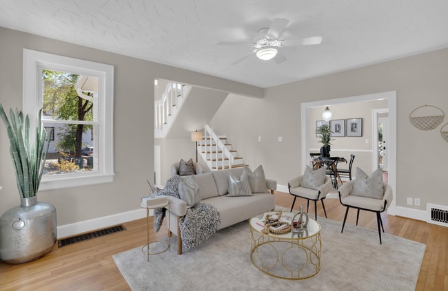 Building Photo - Pre-Leasing for the 26-27 School Year! - C...