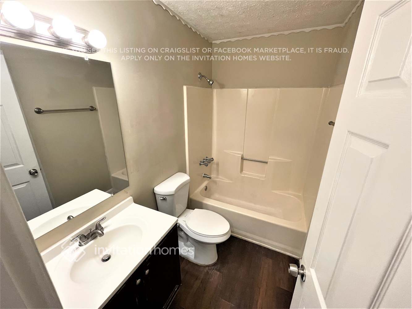Building Photo - 3813 Willow Tree Cir