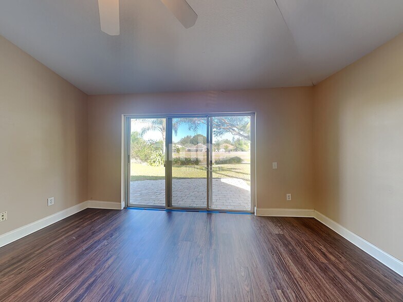Building Photo - 10412 Soaring Eagle Dr