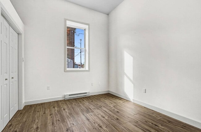 Building Photo - 414 Union St