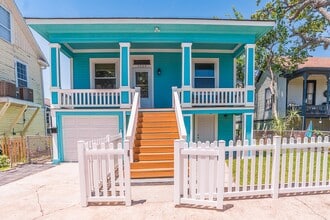 Building Photo - 1224 Avenue K