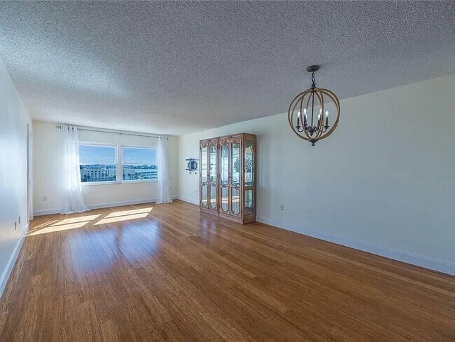 Building Photo - 10th FLR 2B/2BA Waterfront with Panoramic Intercoastal Views in 55+ Community
