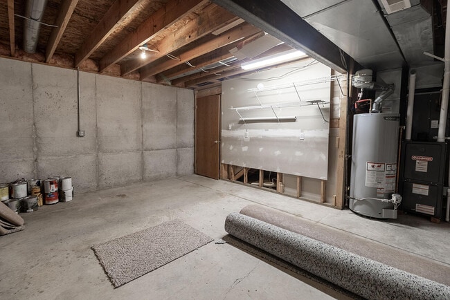 Building Photo - 1302 Look Out Ct