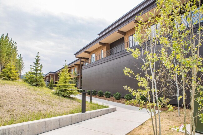 Building Photo - 4 Boathouse Way