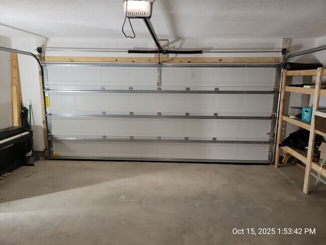 Building Photo - Large Family Home in Central Crestview