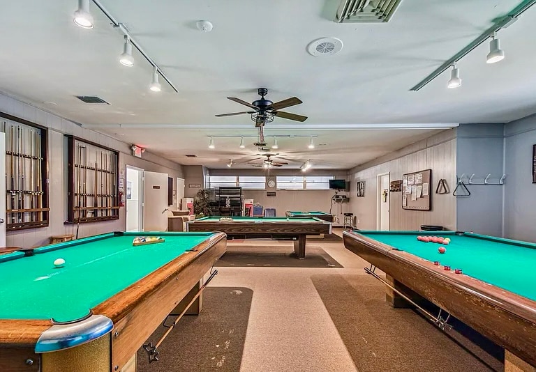 Building Photo - 1900 59th Ave N