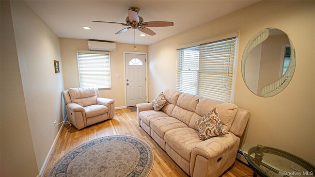 Building Photo - 15 Westminster Ln