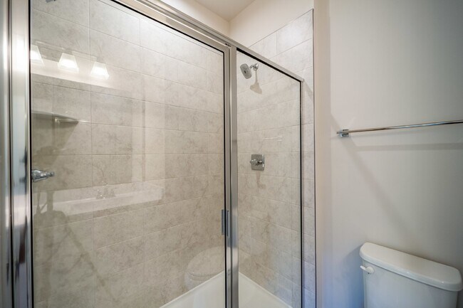 Building Photo - 14062 Sunrise Valley Dr