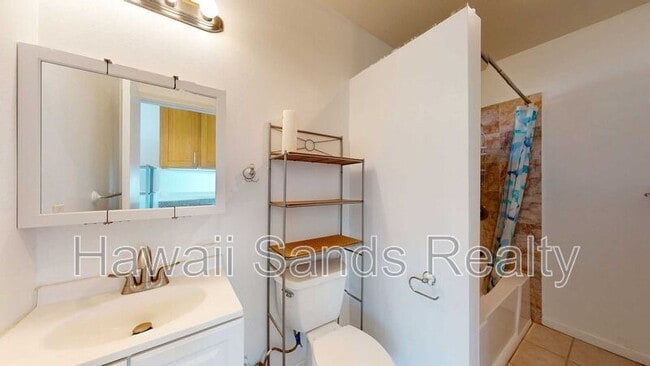 Building Photo - 662 Kalanipuu St