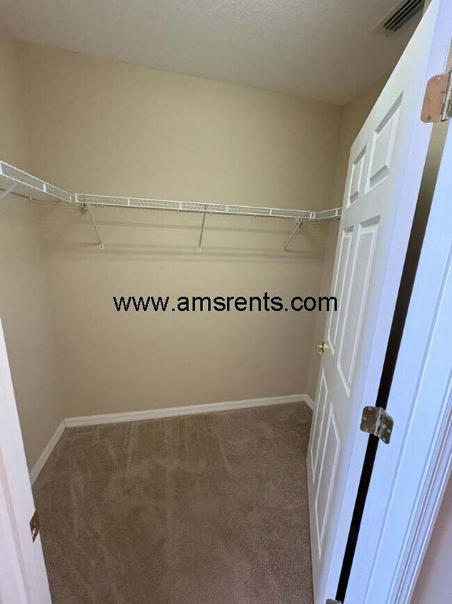 Building Photo - Spacious 2 bedroom 2 bath Condo in North Shore at Lake Hart