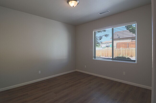 Building Photo - 3349 Gulling Rd