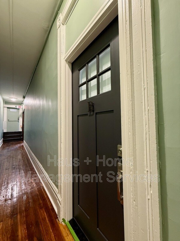 Building Photo - 906 Penn Ave