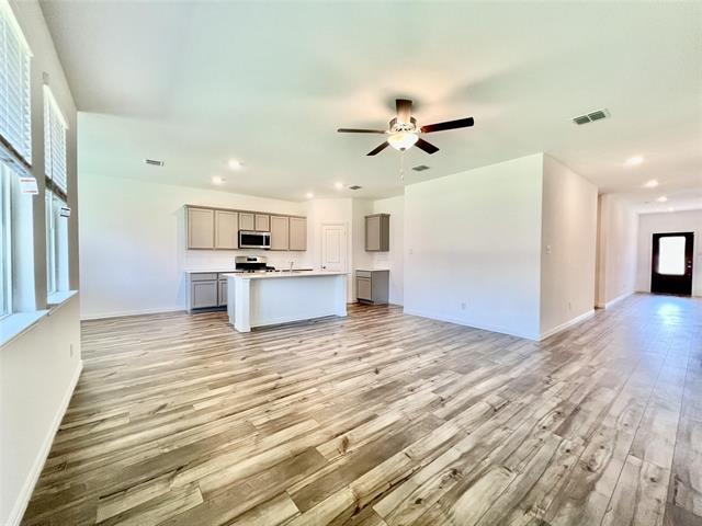 Building Photo - 1208 Sequoia Ln
