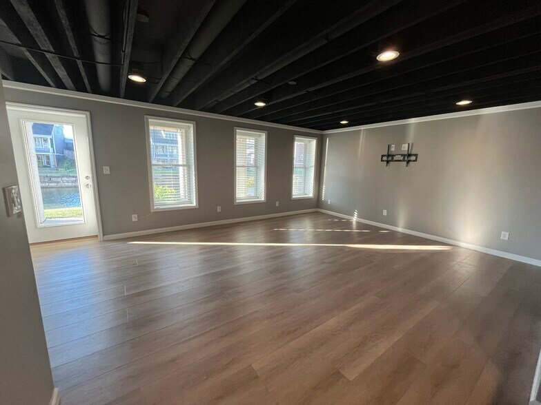 Building Photo - 1064 Dyess Way