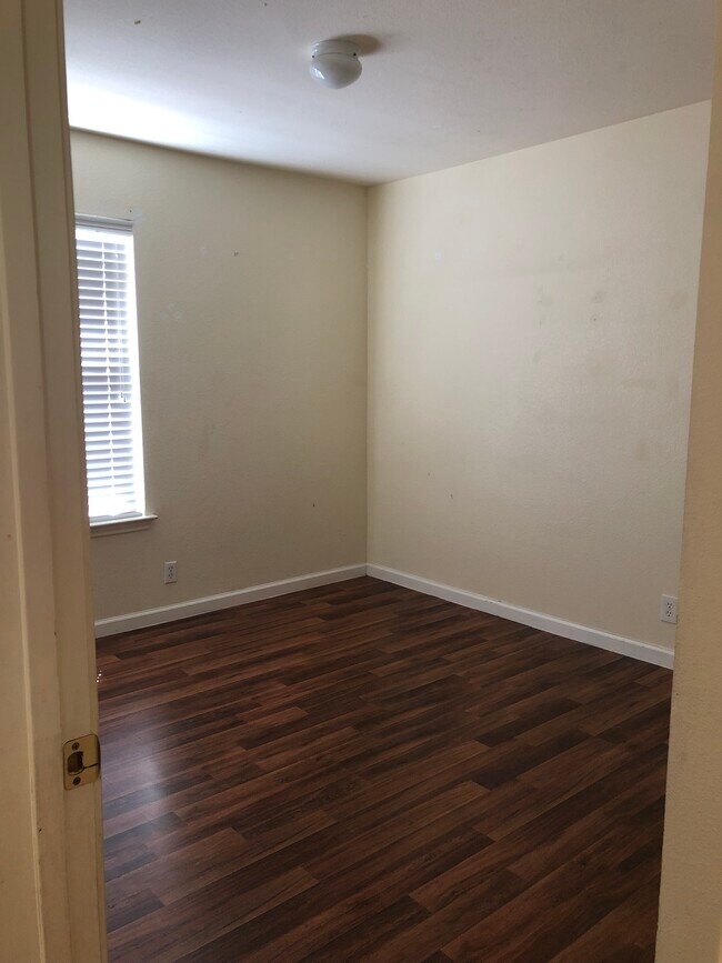 Building Photo - 1444 Kenneys Way