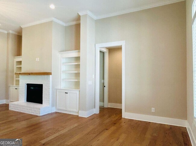 Building Photo - 16 Anchor Ct
