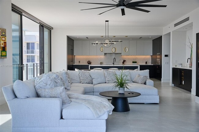 Building Photo - 160 Isle of Venice Dr