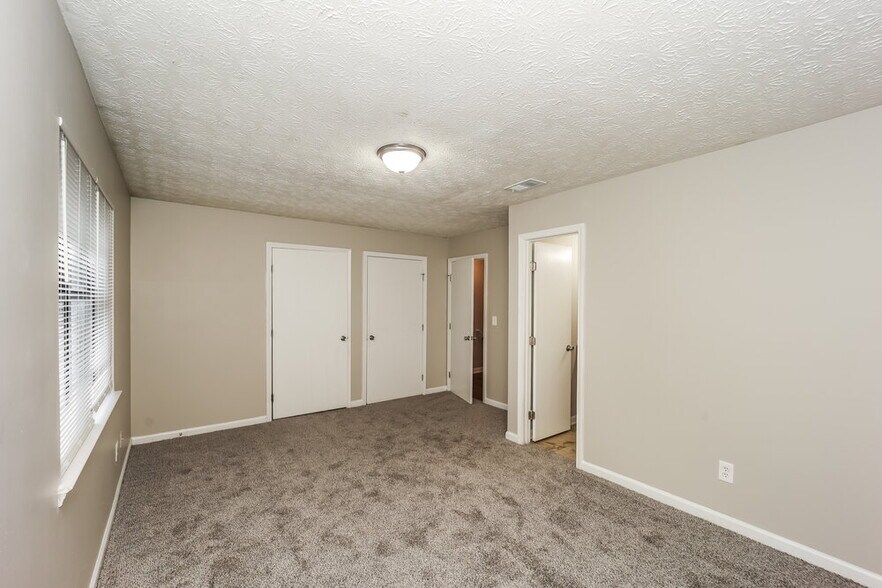 Building Photo - 2068 Sitser Ln