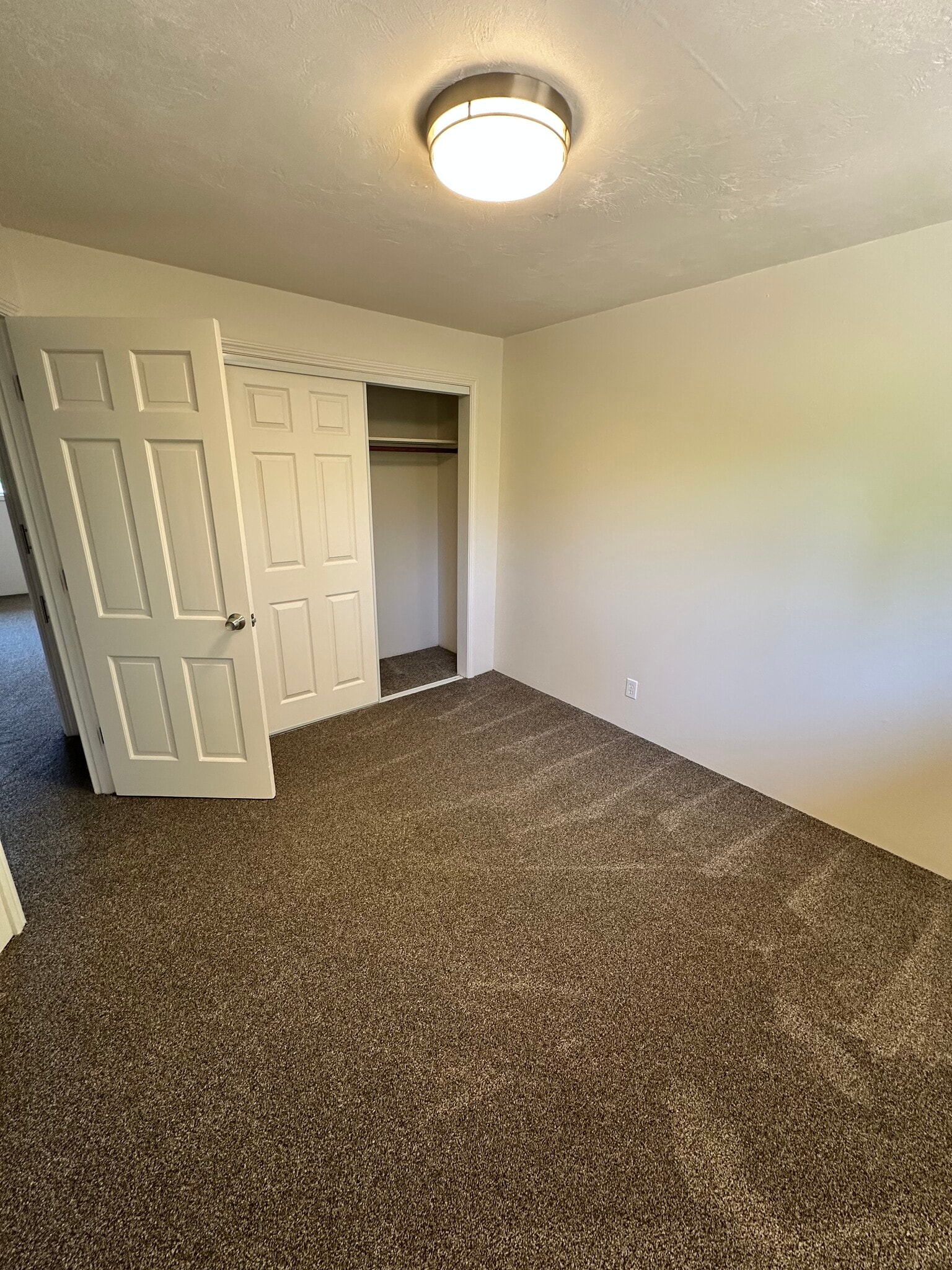 Building Photo - 1253 Piper Ln