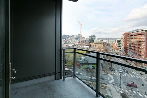 Building Photo - Enso condominiums - 1 bedroom