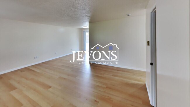 Building Photo - 404 S 81st Ave