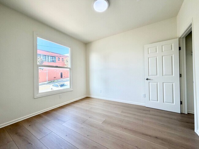 Building Photo - 1151 Wisconsin St