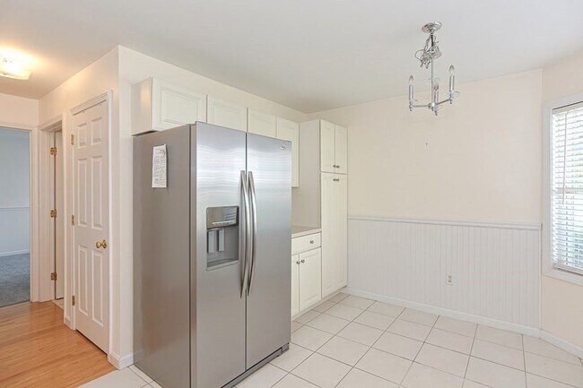 Building Photo - 123 Lordvale Blvd